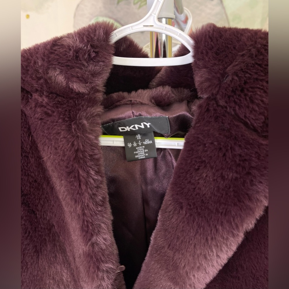 New DKNY hooded faux-fur coat jacket 0 2 xs red plum Christmas birthday 🎁 soft - Picture 3 of 5